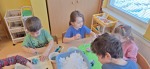 MŠ - Žlutá třída, zimní radovánky a malování do sněhu (16. 1. 2026)